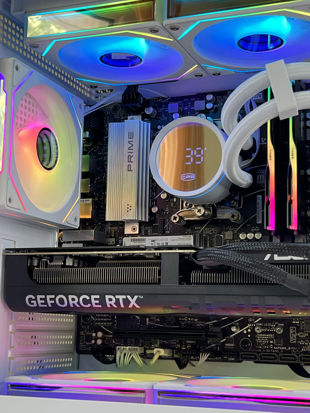 Hyper Trident Gamer (Ryzen 5 9600X + RTX 5070 12GB + 32GB DDR5)