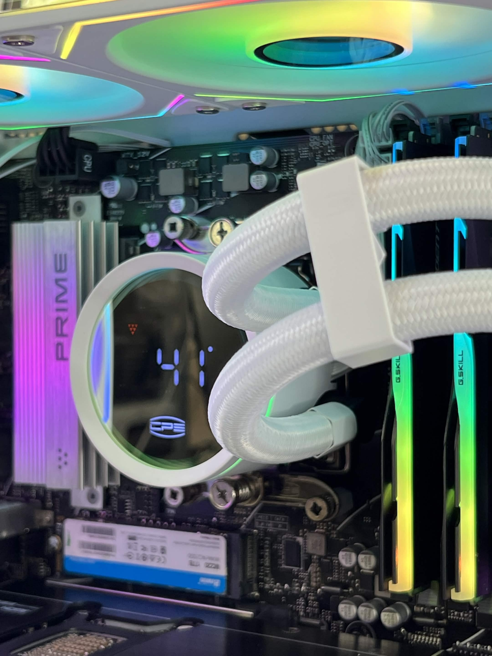 Hyper Trident Gamer (Ryzen 5 9600X + RTX 5070 12GB + 32GB DDR5)