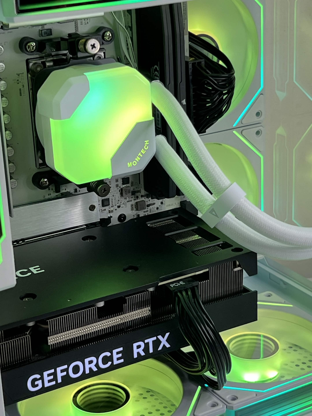 ATLAS GAMER (Ryzen 5 7600X + RTX 4070 12GB + 32GB DDR5)