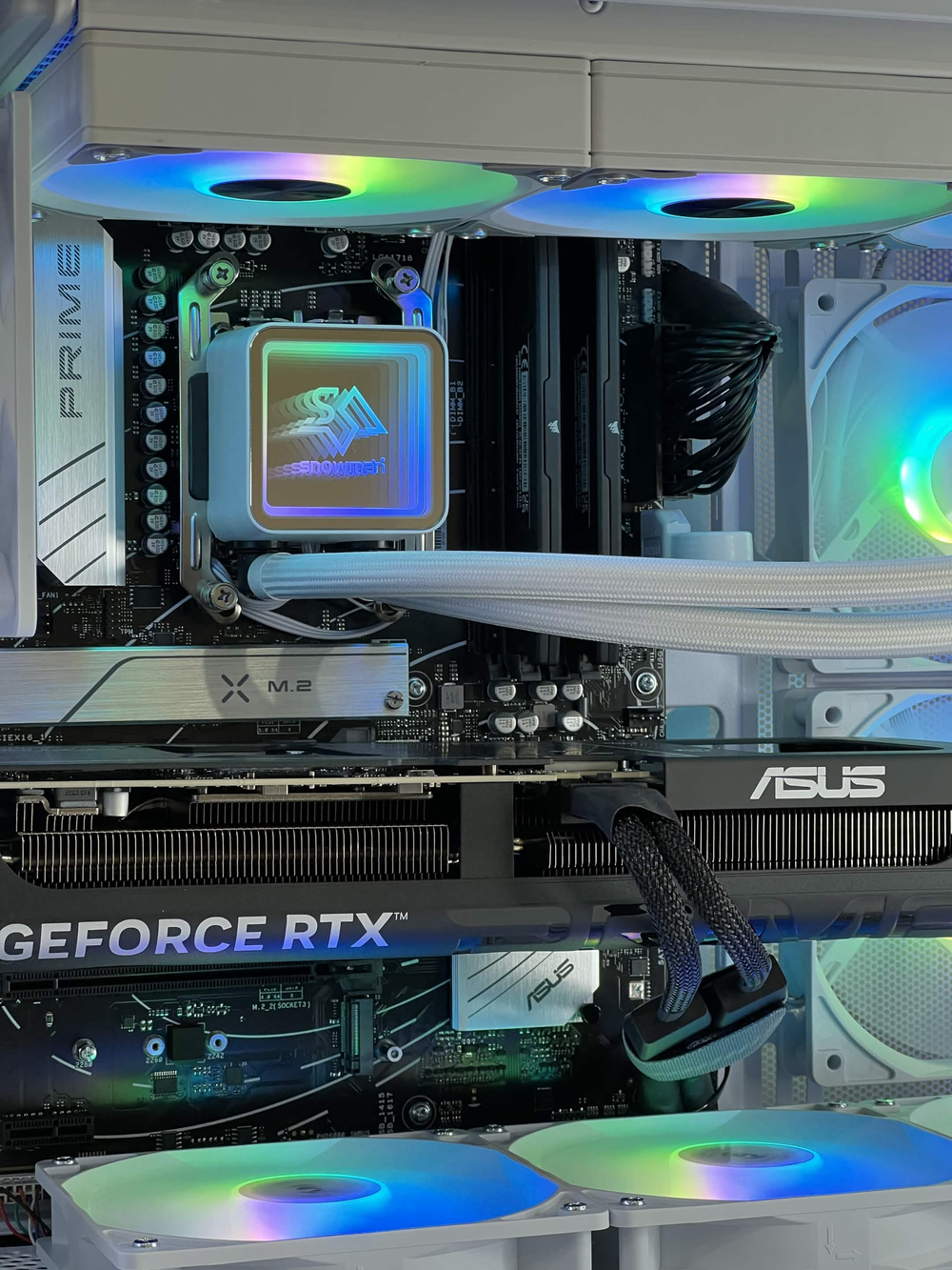 CATALYST PRO (Ryzen 7 9700X + RTX 5070 12GB + 32GB DDR5)