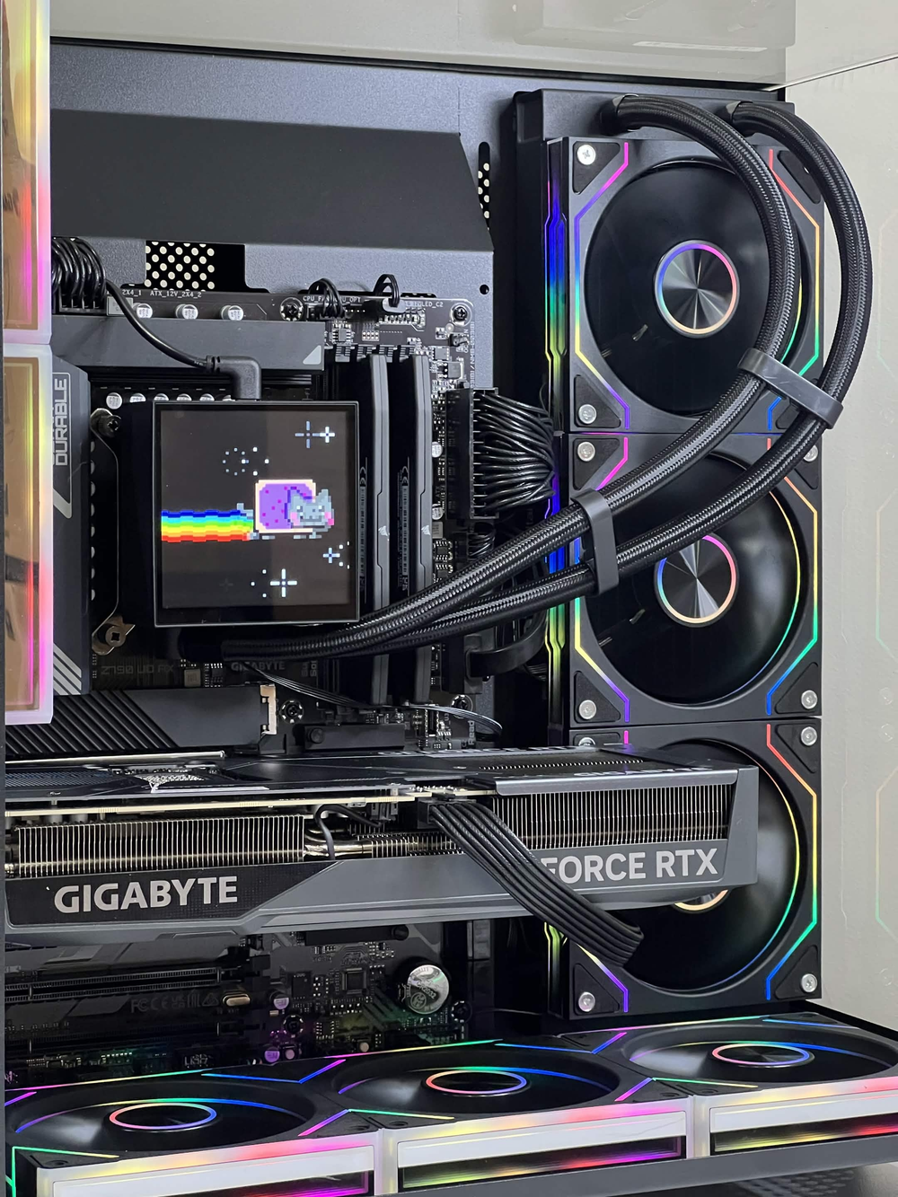 Nyan Pro (Intel I9-14900KF + RTX 5070TI 16GB + 32GB DDR5) Gaming PC