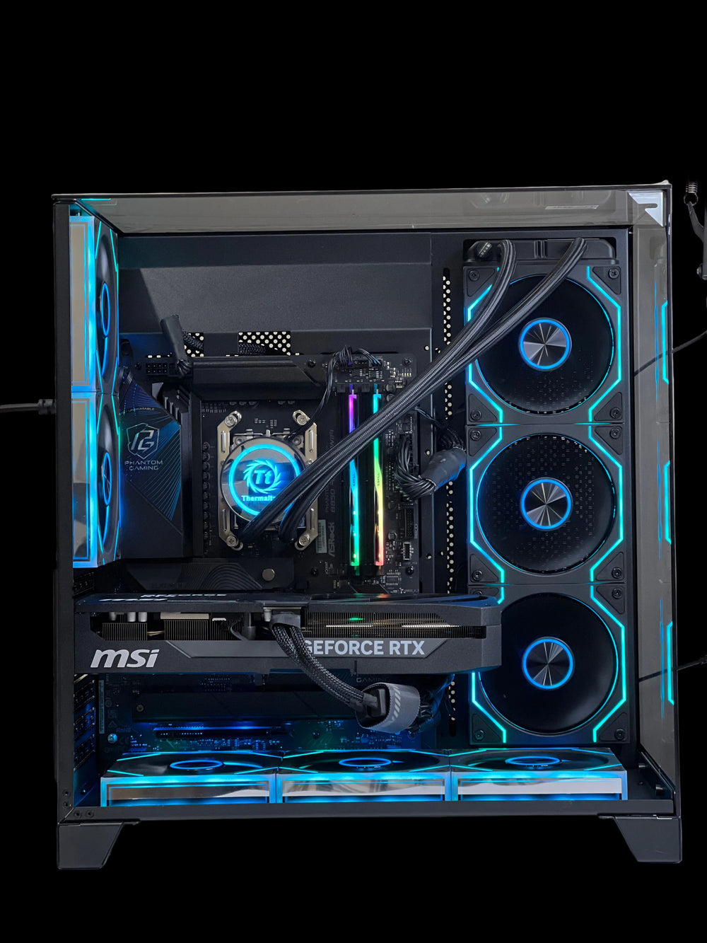 GAMEMAX PRO (Ryzen 7 7800X3D + RTX 5070 Ti 16GB + 32GB DDR5)