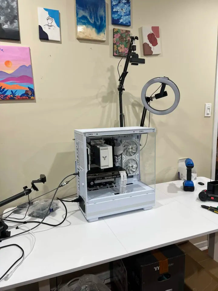 Halted's Tech Build Station