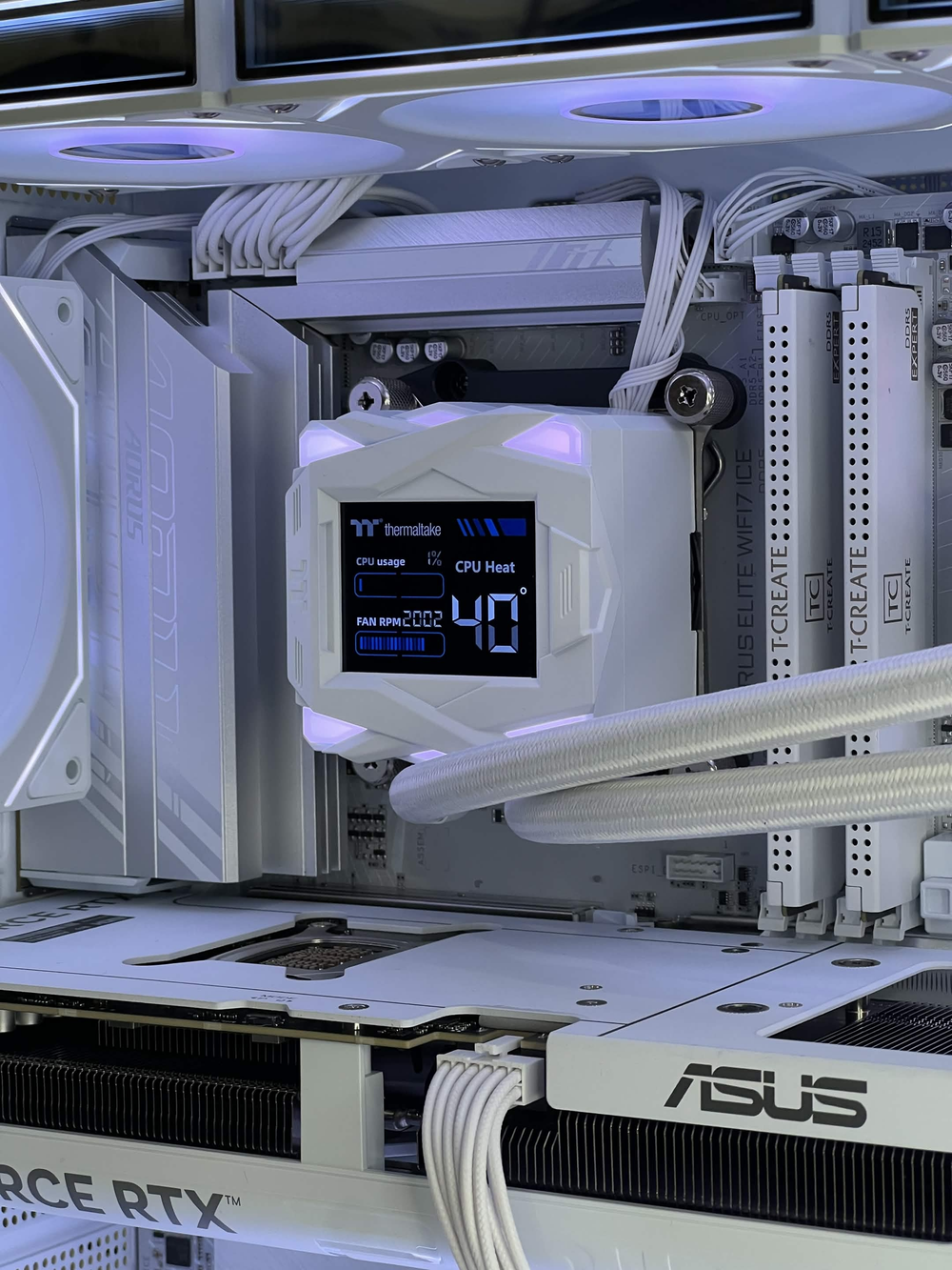PRIME ICE PRO (Ryzen 7 7800X3D + RTX 5070 12GB + 32GB DDR5)