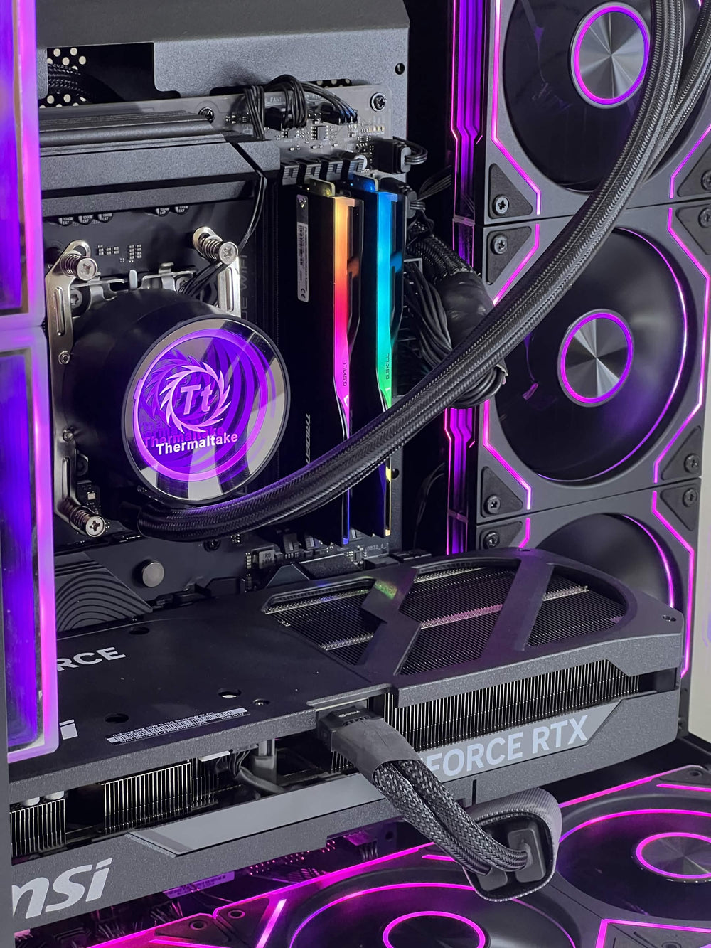 GAMEMAX PRO (Ryzen 7 7800X3D + RTX 5070 Ti 16GB + 32GB DDR5)