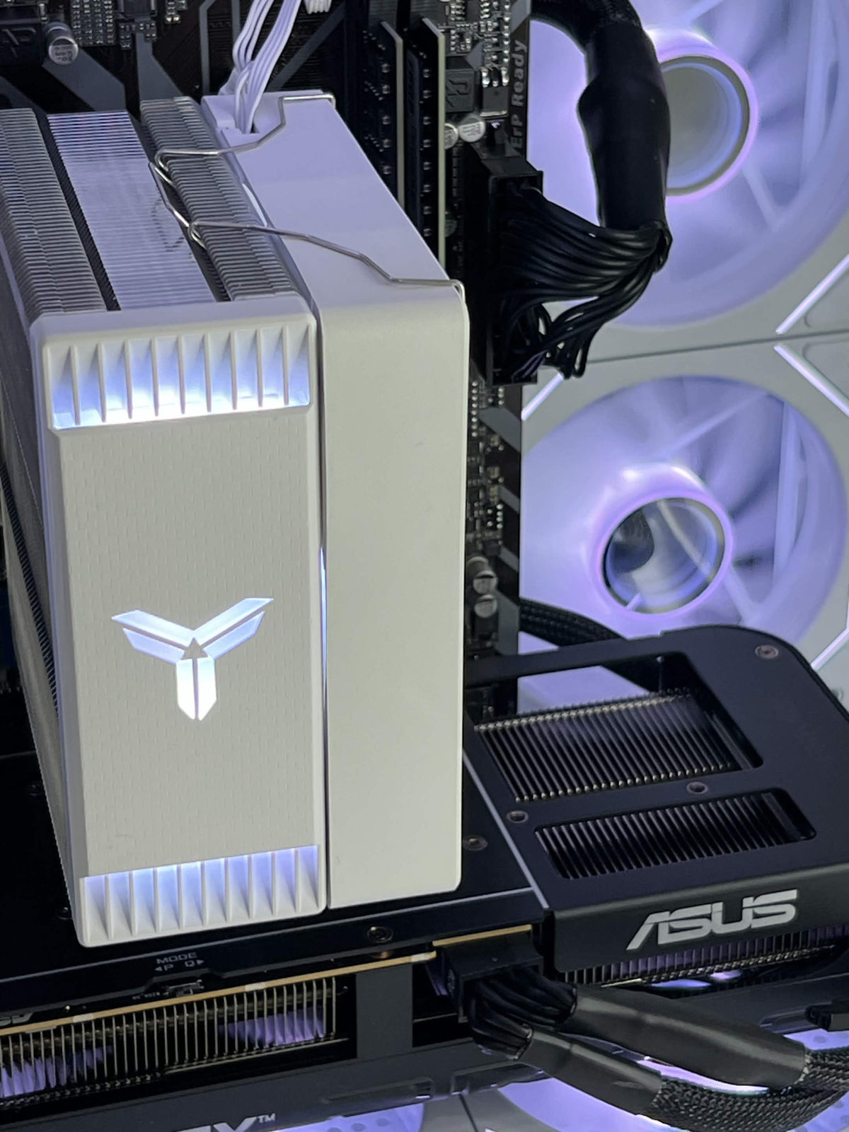 Infinity Cube Gaming PC (Ryzen 5 5600 + RTX 5060 + 32GB DDR4)