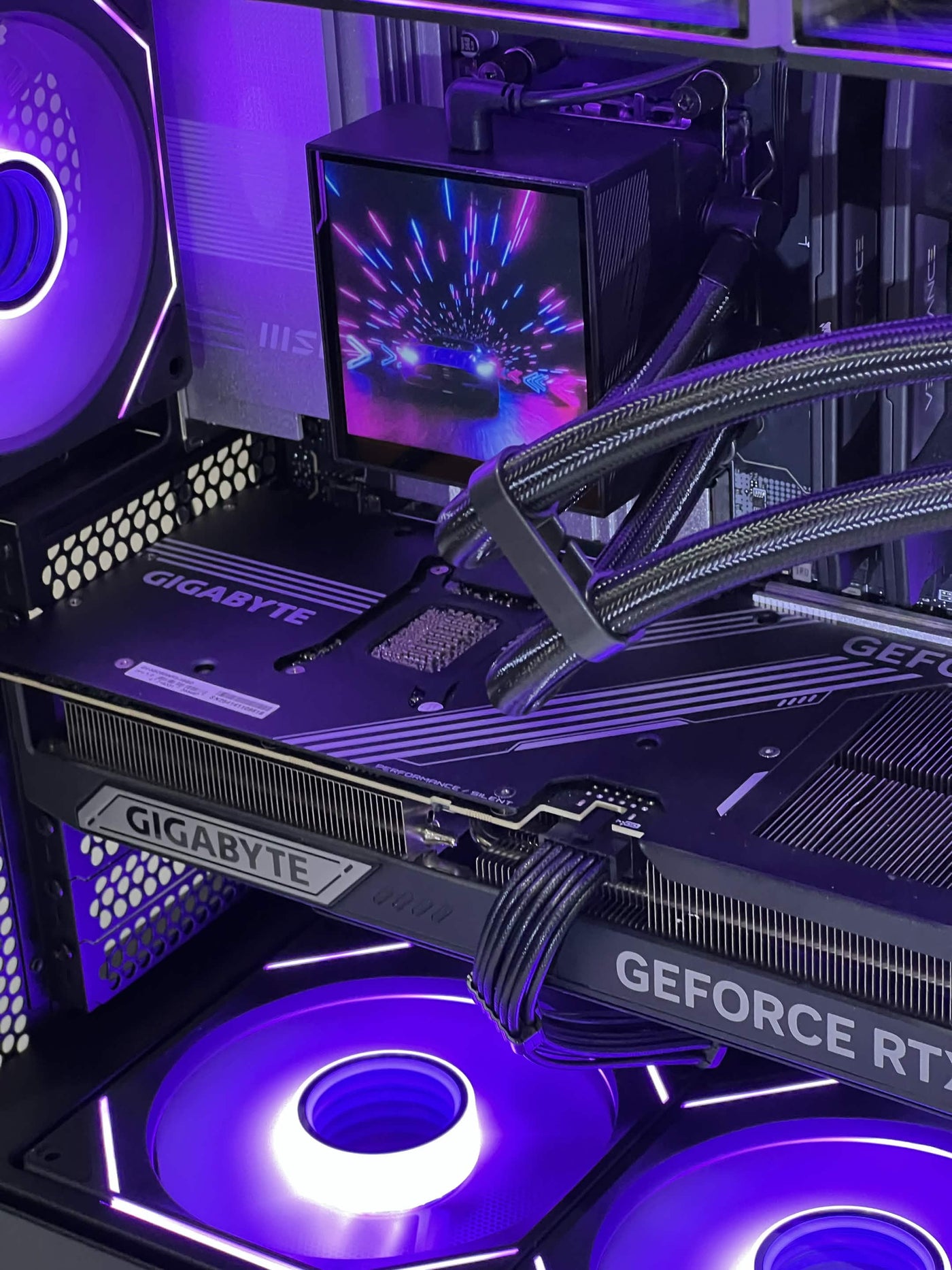 Crater Gaming PC (Ryzen 9 7950X3D + RTX 5080 + 64GB DDR5)