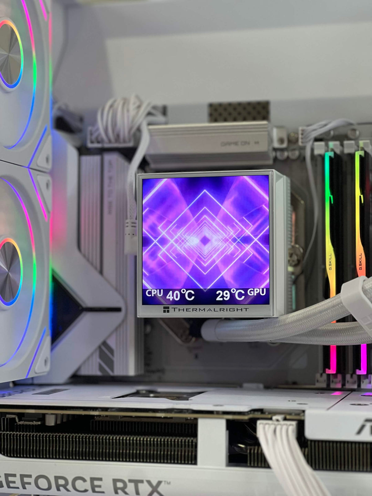 Trident Ice Gaming PC (Ryzen 7 9700X + RTX 5070 + 32GB DDR5)