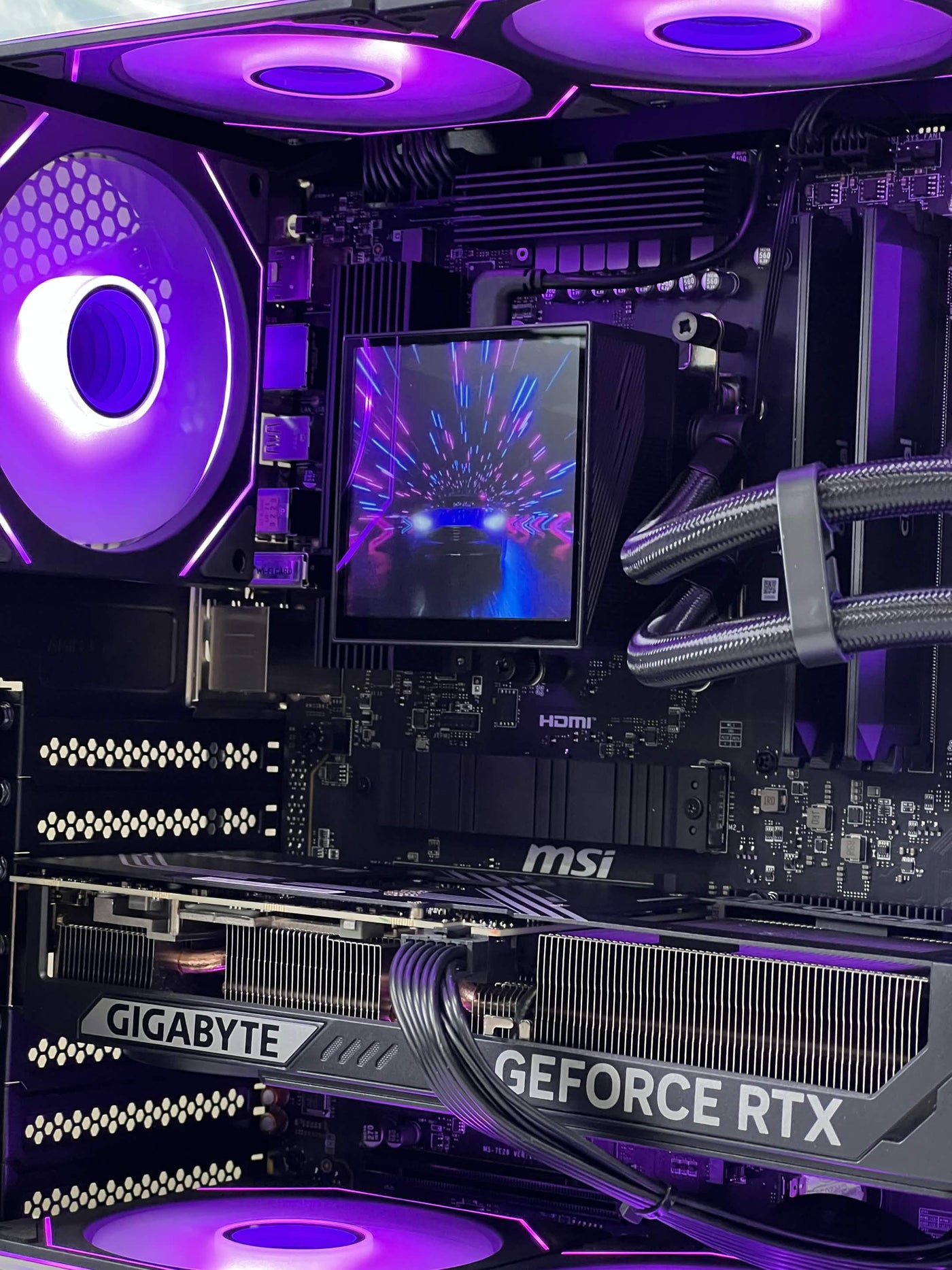 Void Gaming PC (Ryzen 7 9700X + RTX 5070 + 32GB DDR5)