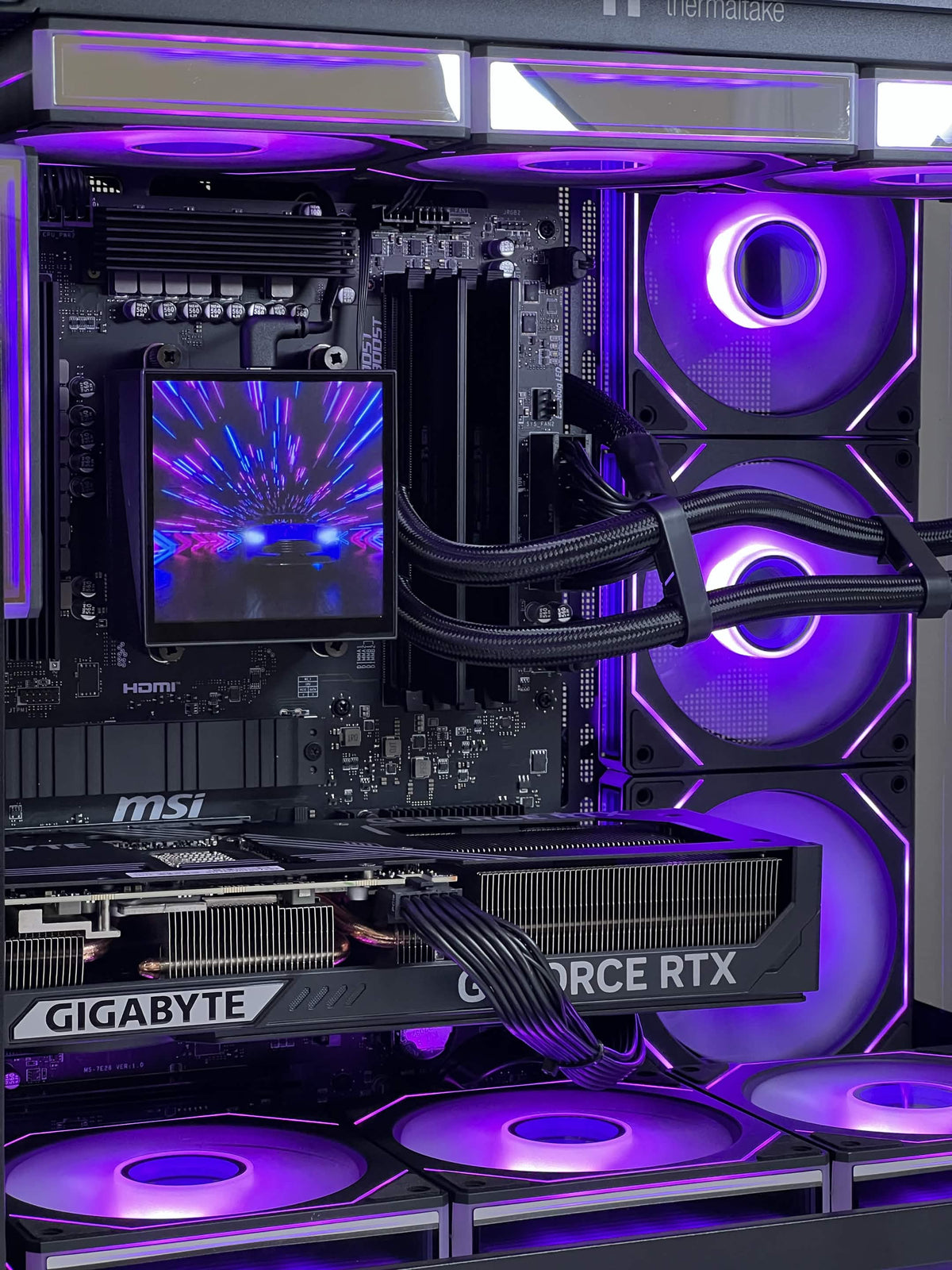 Void Gaming PC (Ryzen 7 9700X + RTX 5070 + 32GB DDR5)